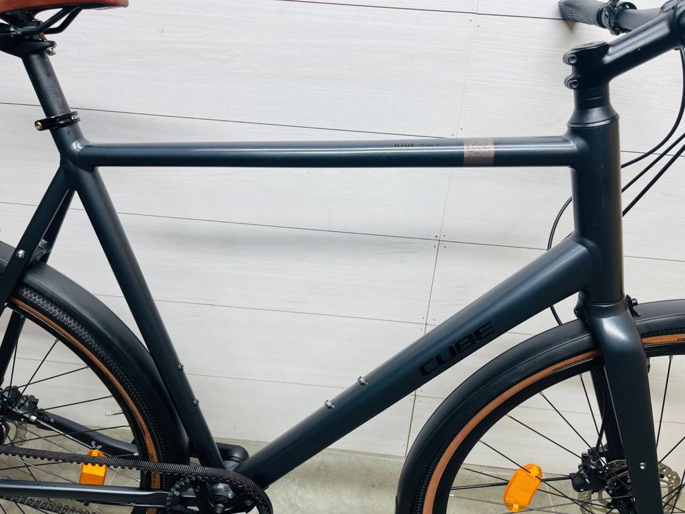Велика рама XL 28 Міський велосипед Cube Hyde Race shimano Alfine 8
