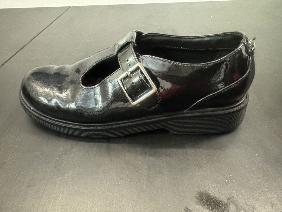 Buty clarcks dla dziewczynki r. 37