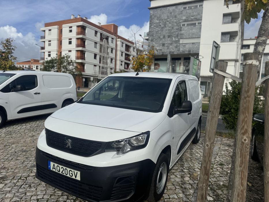 Peugeot Partner 1.5 HDI 2022  **NACIONAL**6 veloc. preco P/ Comercio