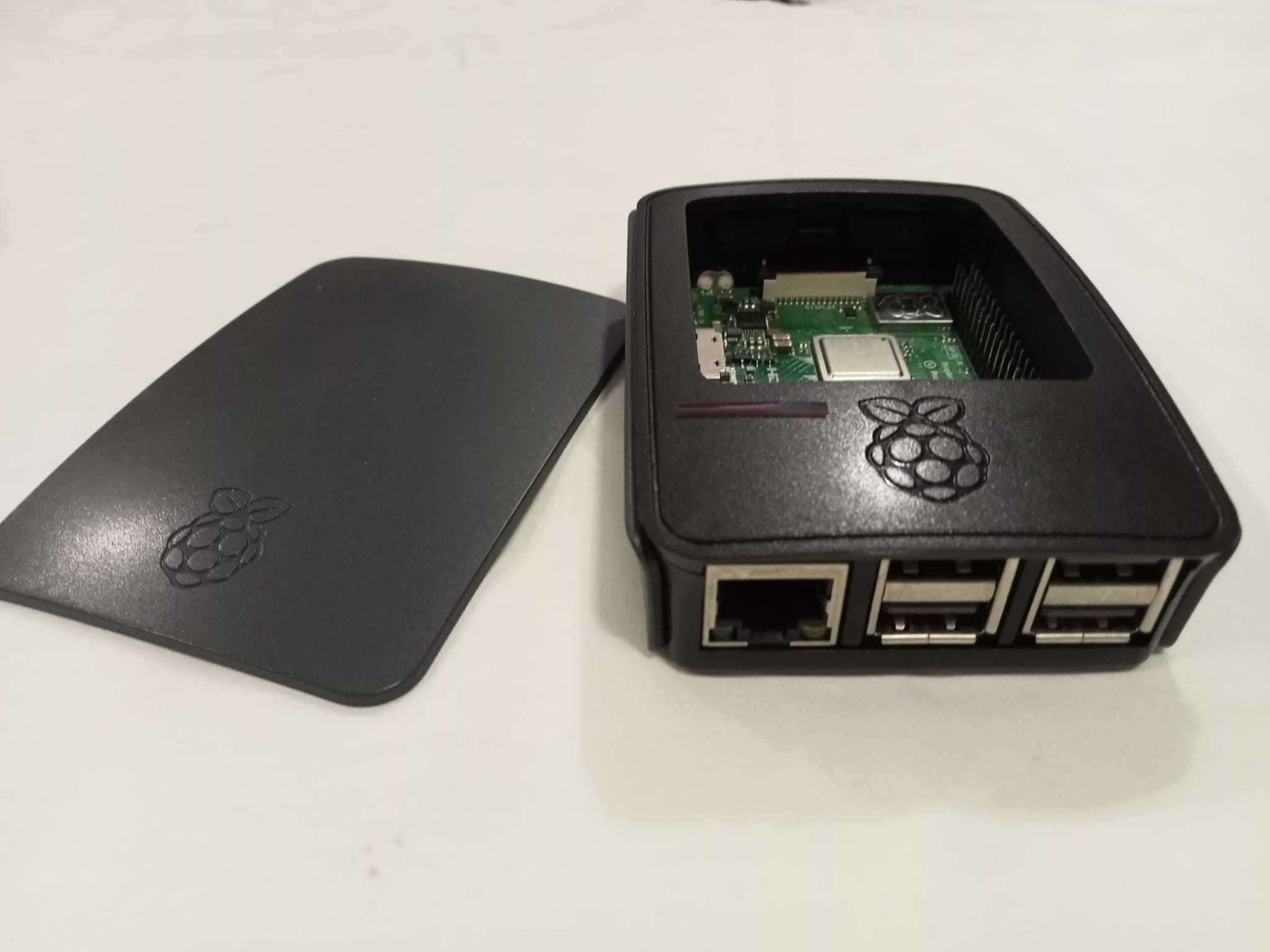 Raspberry Pi 3 B+ || Caixa || Fonte 2.5A