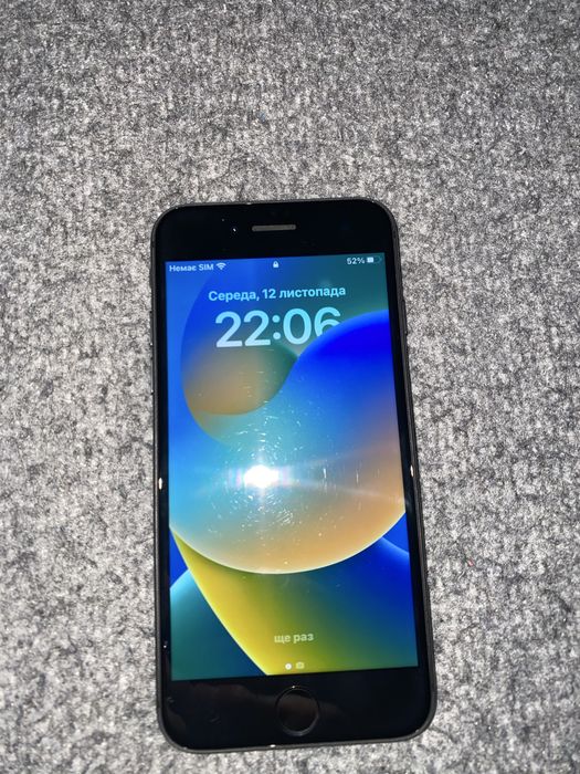 Продам Iphone 8