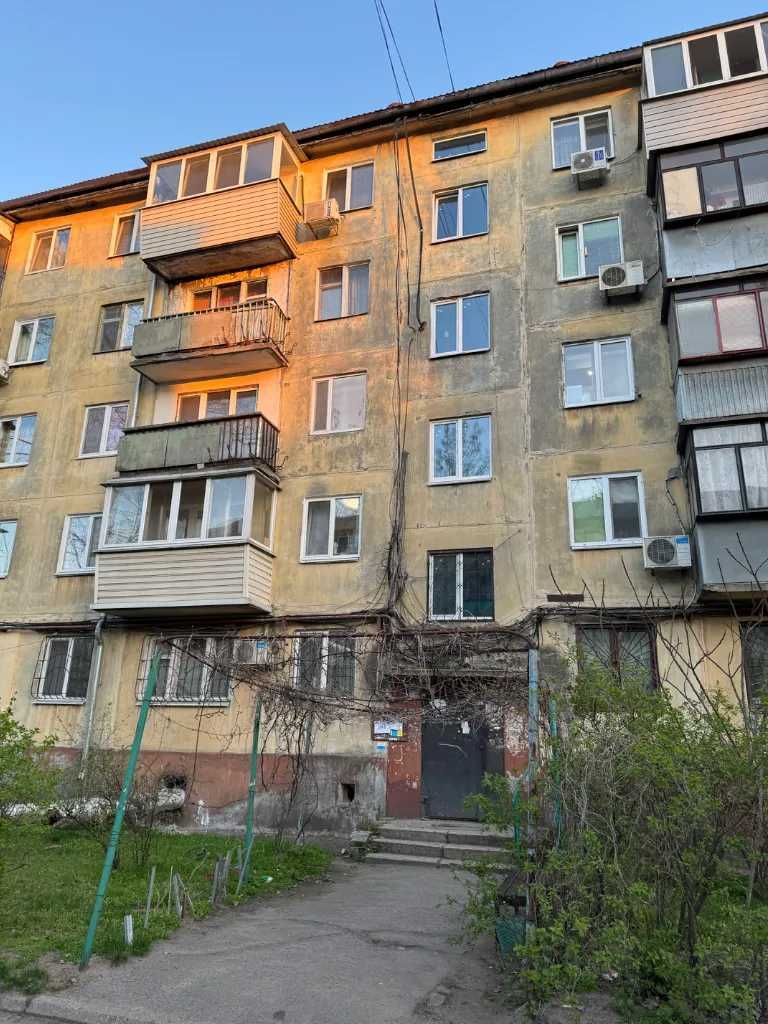 Продам 2к квартиру на Батумской 48, Косиора, Левый берег
