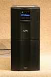 Источник бесперебойного питания APC Smart-UPS 3000VA LCD SmartConnect
