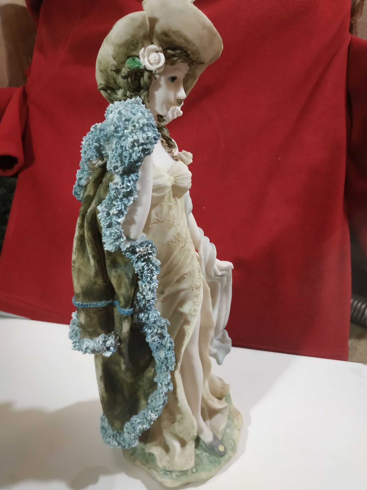 Статуетка дівчіни, коллекцийна 40 см, полістоун.