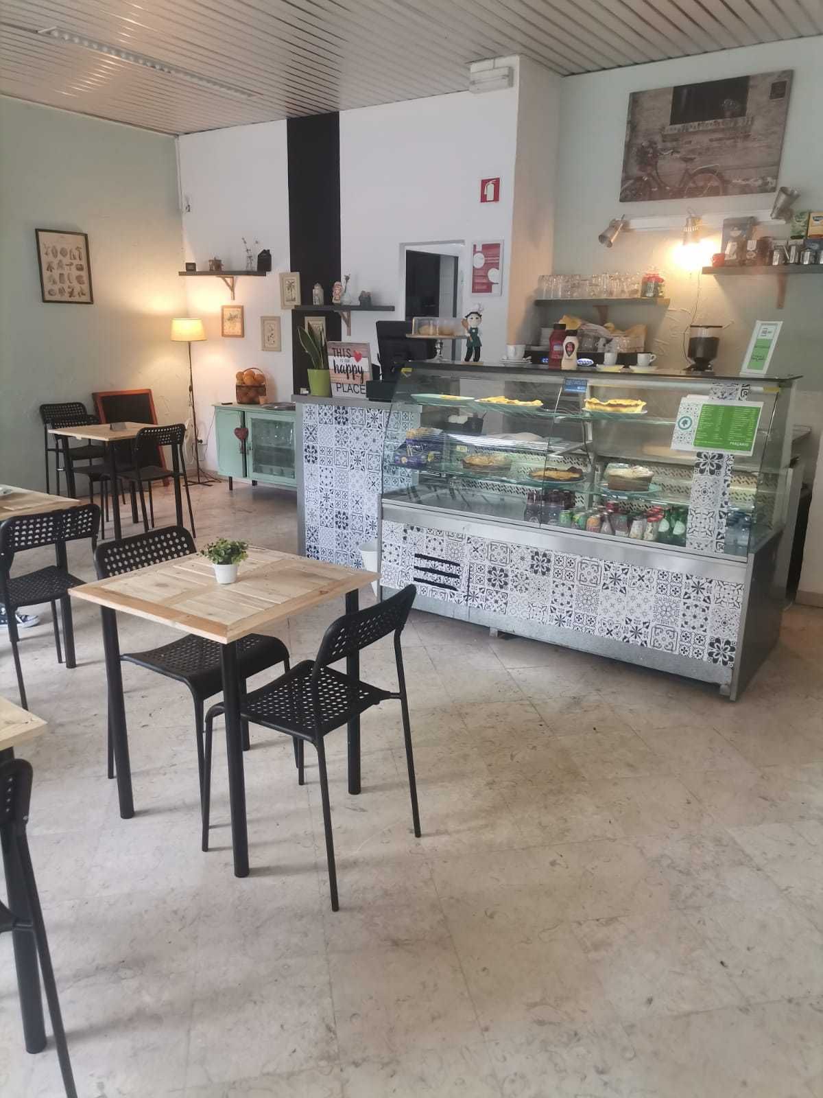 Trespasse espaço comercial NOVA OEIRAS 9000€