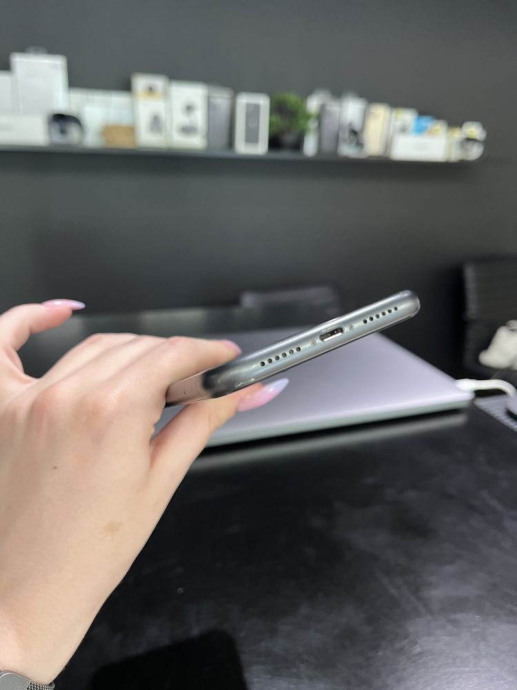 iPhone 11 64gb Black
