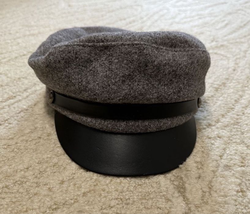 Стильний жіночий капелюх