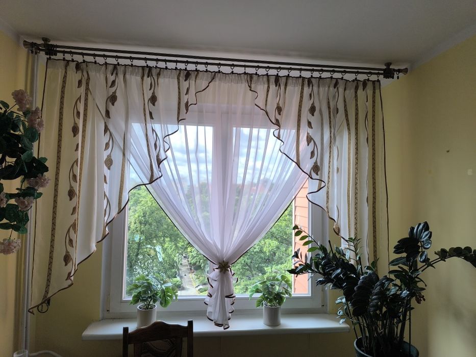 Firana na okno pokojowe