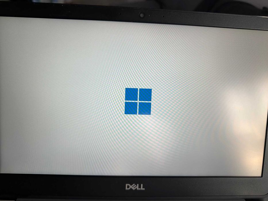 Dell Inspiron 5370 i5-8250U/8GB/256/Win11 R530 FHD