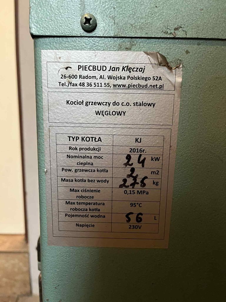 Piec na części.   .