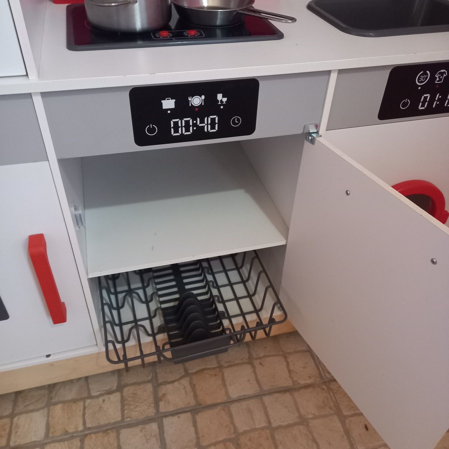 Cozinha em madeira para criança