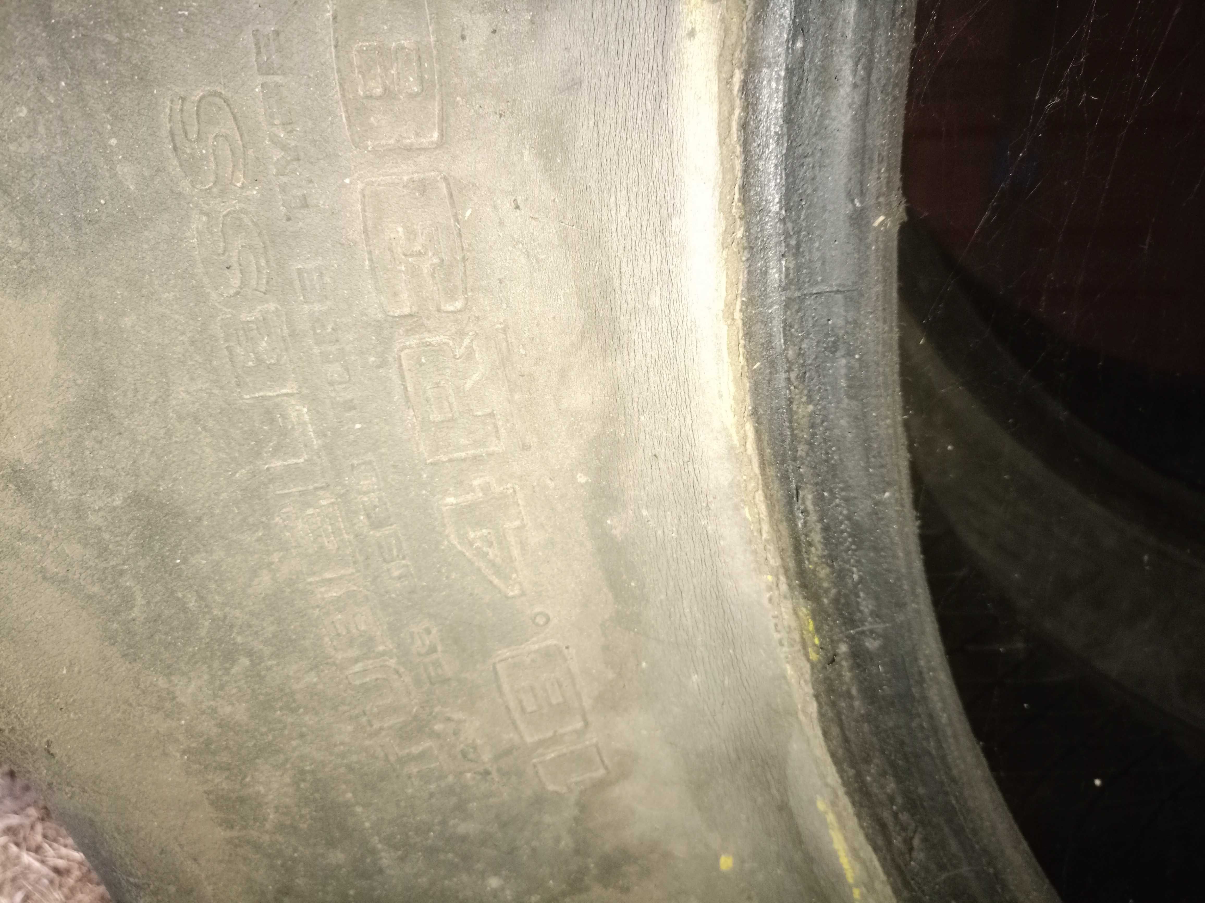 Opony 18,4/38 r??