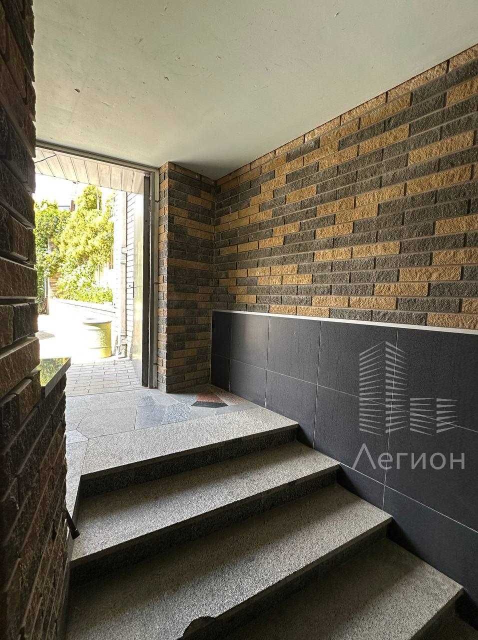 Сдам оборудованную кухню 35м2, цокольный этаж, м.Архитектора Бекетова!