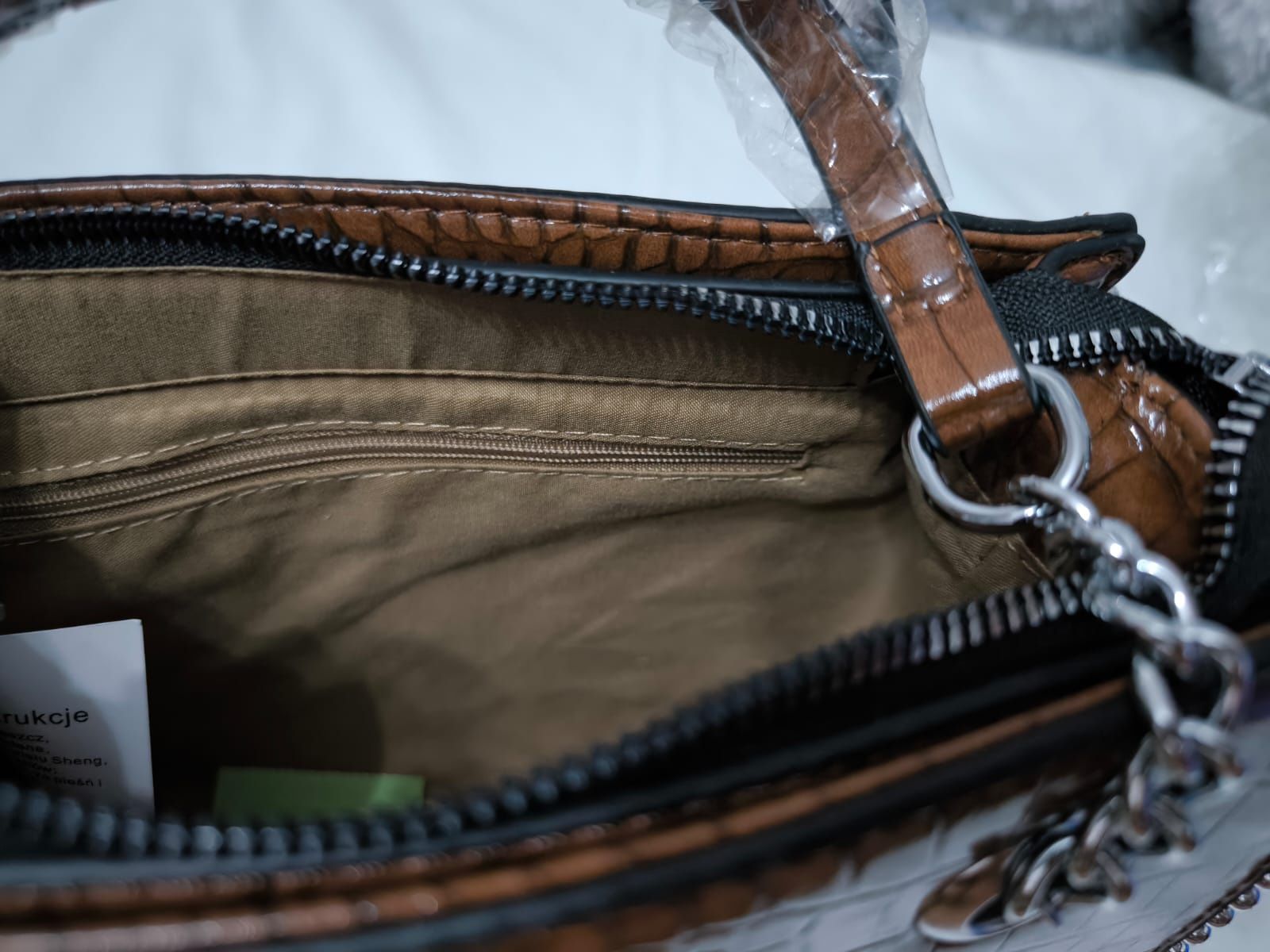 Torebka elegancka czekolada ze srebrna ozdoba ptaków