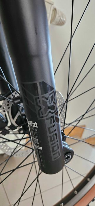 Nowy Elektryczny Rower MTB CUBE  HYBRID PRO 625 Szary