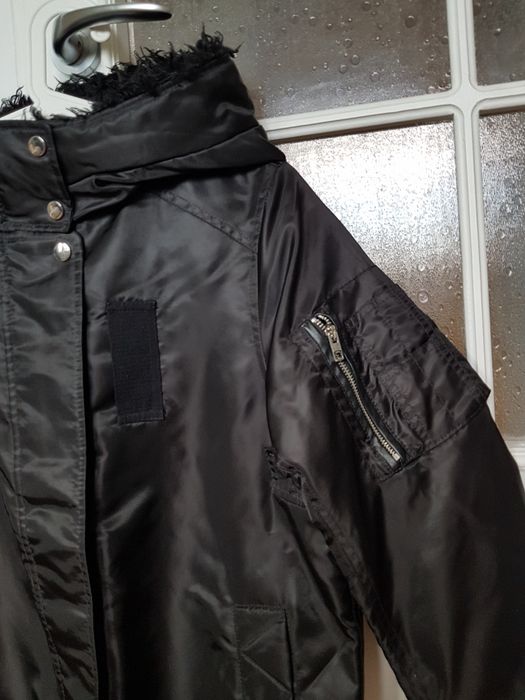 Ocieplana, długa, czarna bomberka z kapturem, Zara, roz. XS