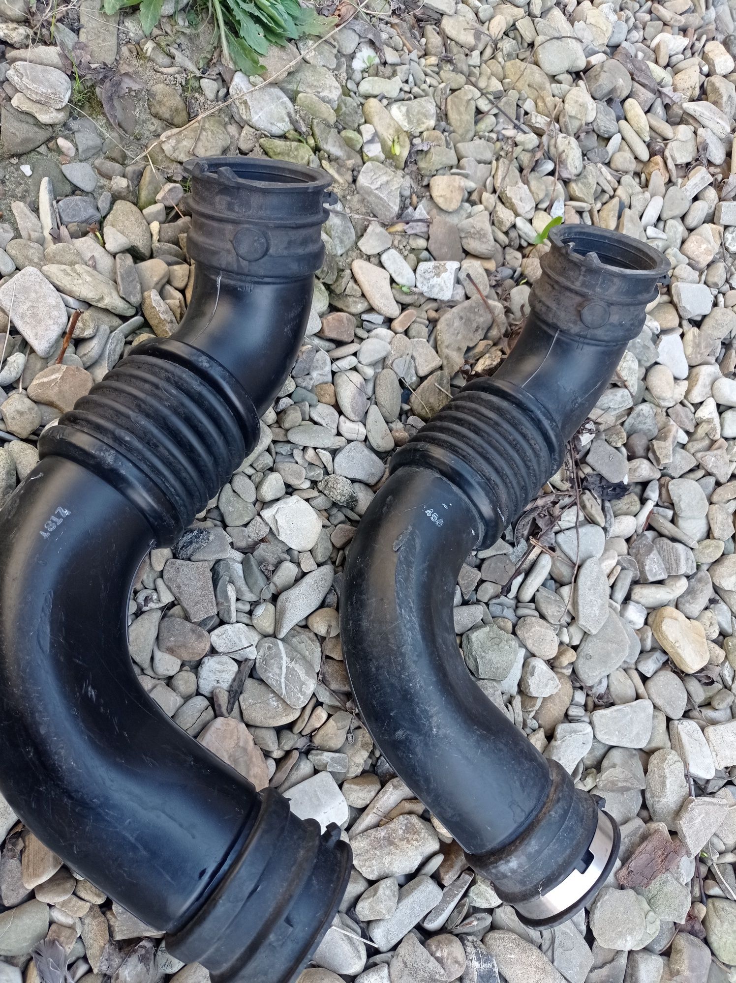 Патрубок повітряного фільтра Jeep Dodge 04891621AC