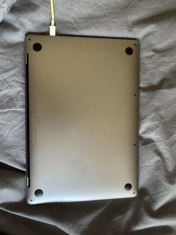 Macbook Pro M1 13' 2022