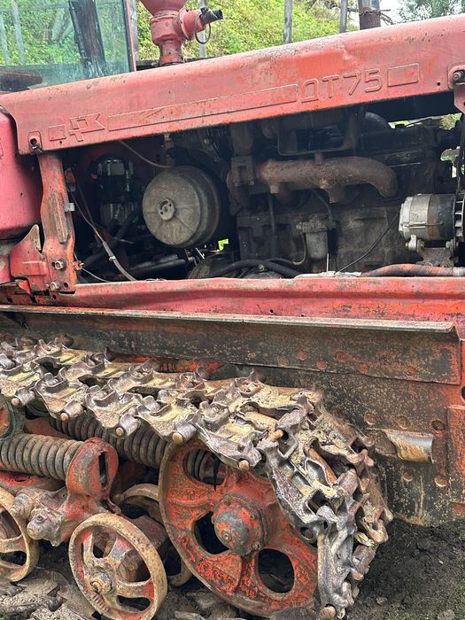 Вгтз ДТ75 трактор гусеничний