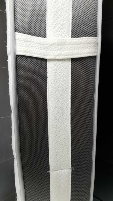 Colchão usado, de boa qualidade (espuma viscoelástica)