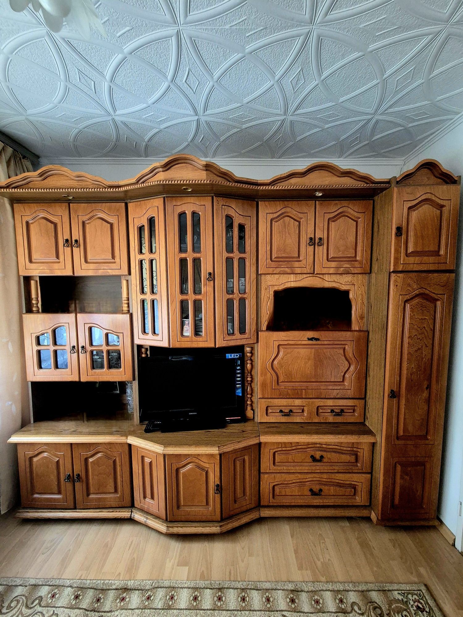 Elegancka meblościanka