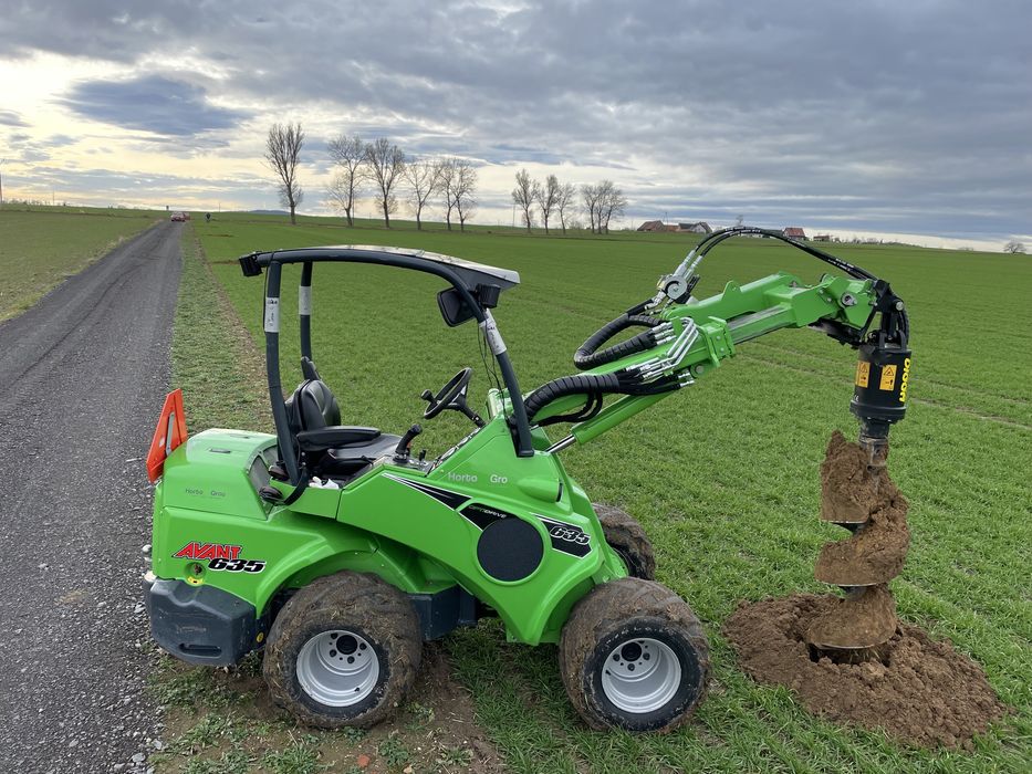 Glebobgryzarka separacyjna niwelacja terenu utwardzanie dróg podjazdów