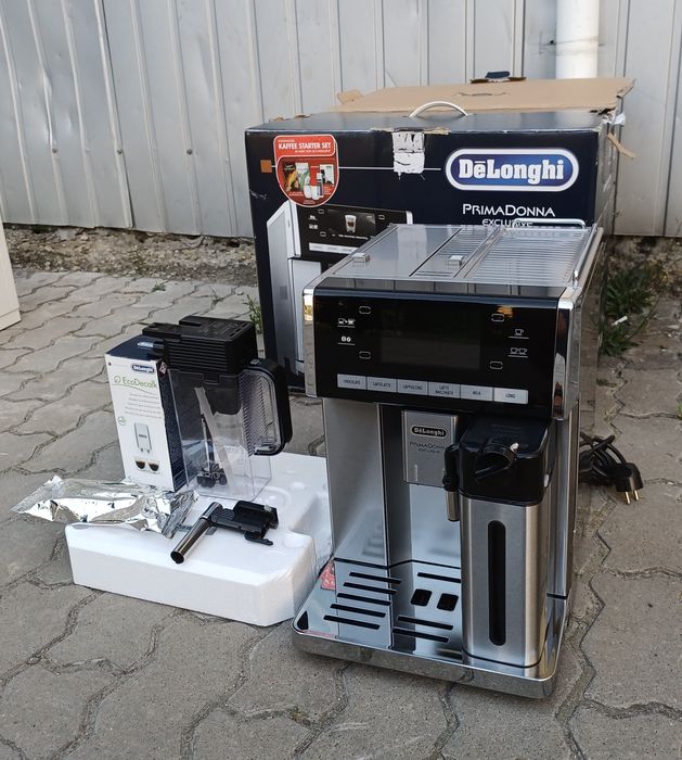 Кавомашина кавоварка Delonghi PrimaDonna exclusive ESAM 6900 гарячий ш