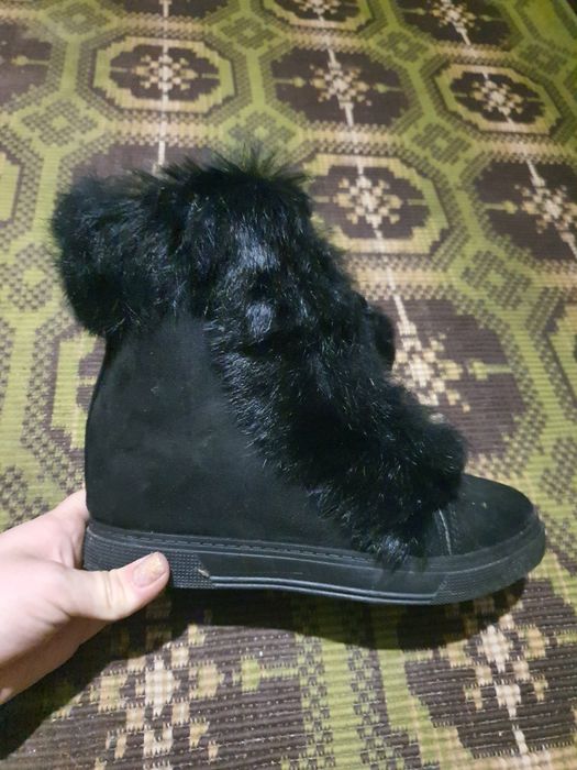 Ботінки з натуральним мехом