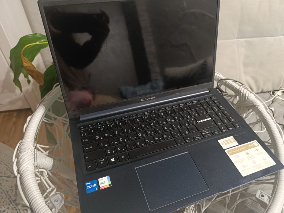 Asus Vivobook X1504ZA