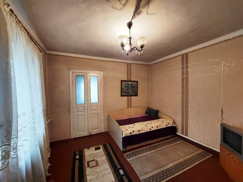 Продаж 1/2 будинку в с.Свидівок.