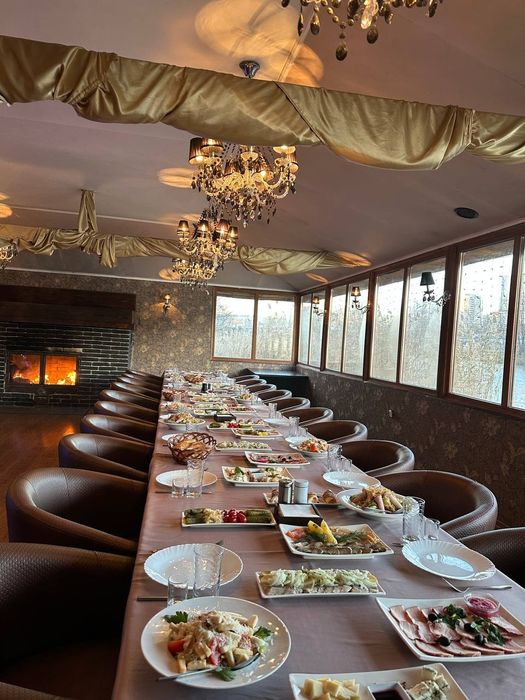 Оренда Комфортних теплих Альтанок Біля Озера "Срібний Кіл" наПозняках