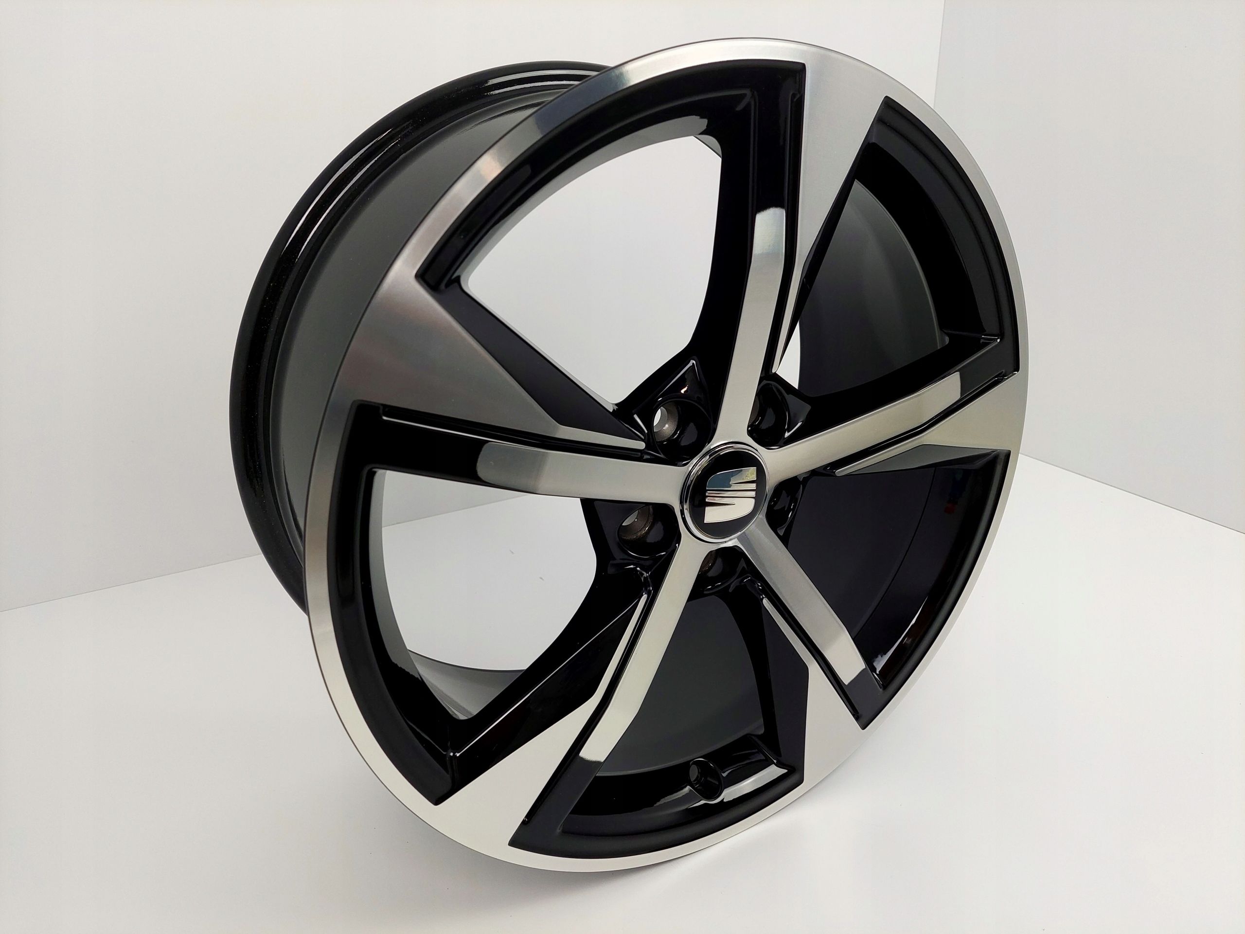 FABRYCZNIE NOWE Felgi Seat 17" Arona Ibiza Leon Toledo