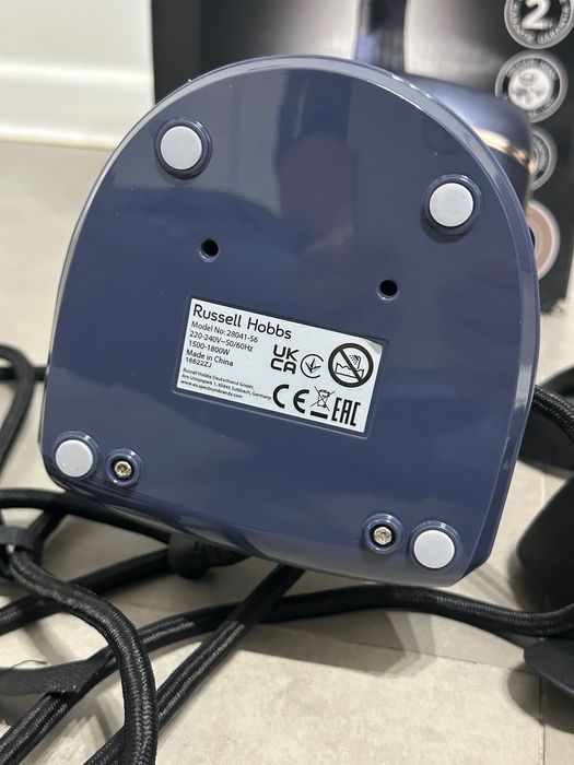 Parownica do ubrań Russell Hobbs Steam 1800 w steamer