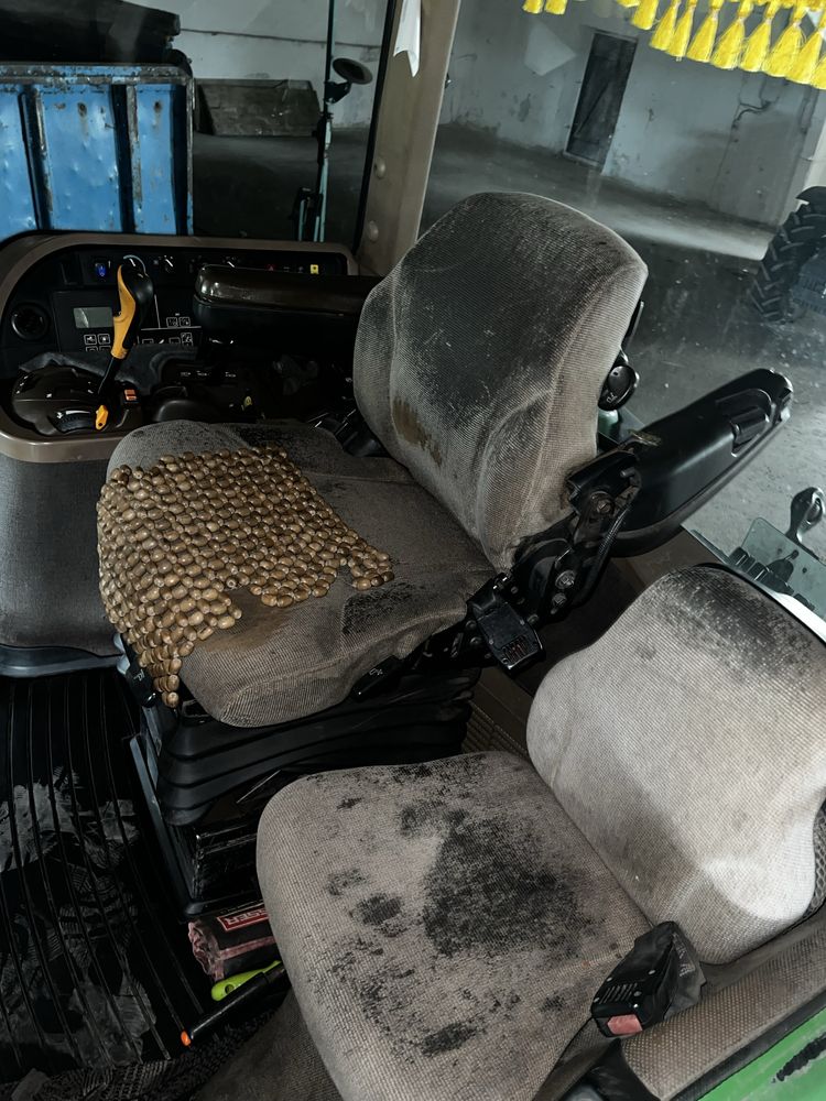 Трактор John Deere 7820