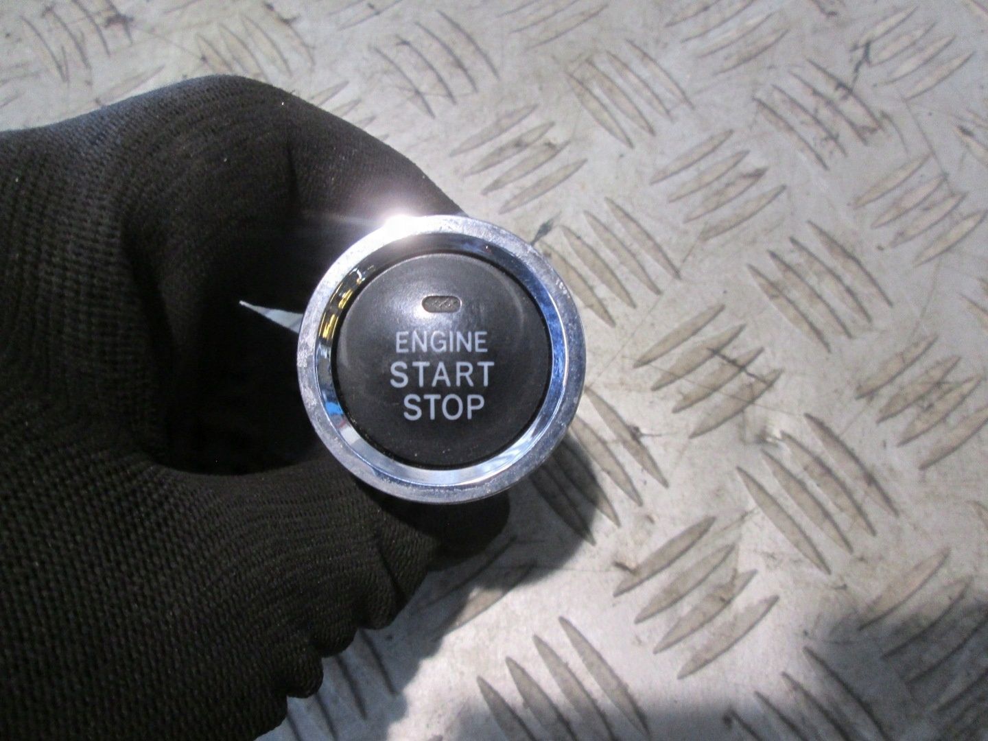 PRZYCISK START STOP TOYOTA COROLLA VERSO II 2 04-09
