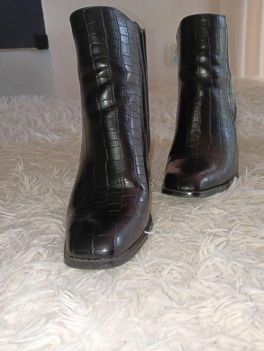 Sprzedam buty damskie