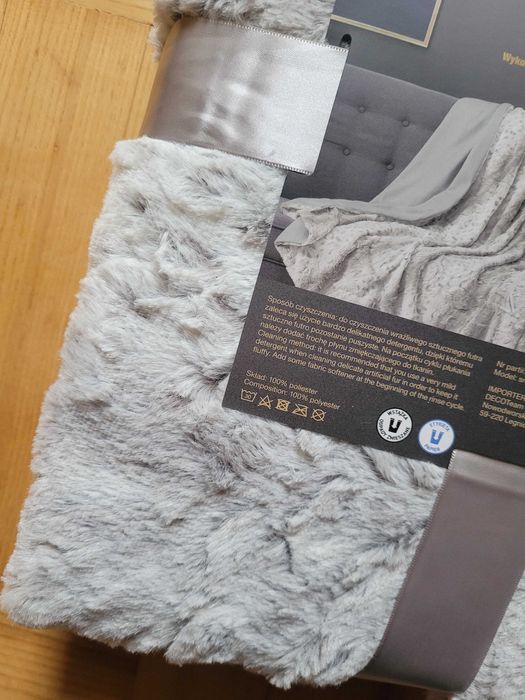 NOWY koc dwustronny Smukee z futerkiem futro futrzany miły w dotyku