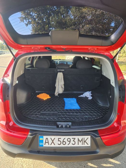 Продам семейный автомобиль KiA sportege 3