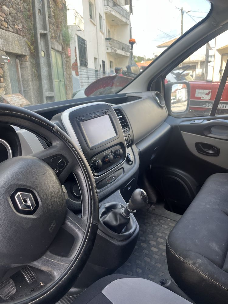 Carrinha Renault Trafic