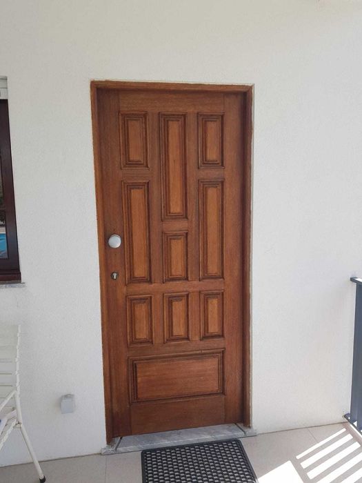 portas e janelas em madeira exótica