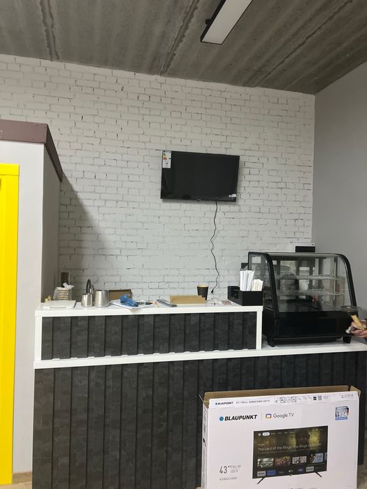 Продам барну стійку з меблями