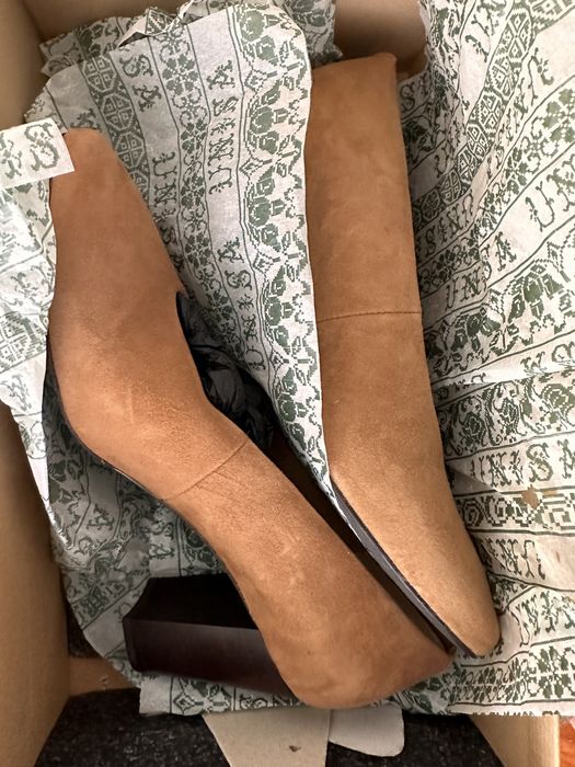 Sapatos novos unisa nunca usados na rua