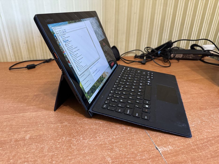 Ноутбук Lenovo Ideapad MIIX 700 2K екран