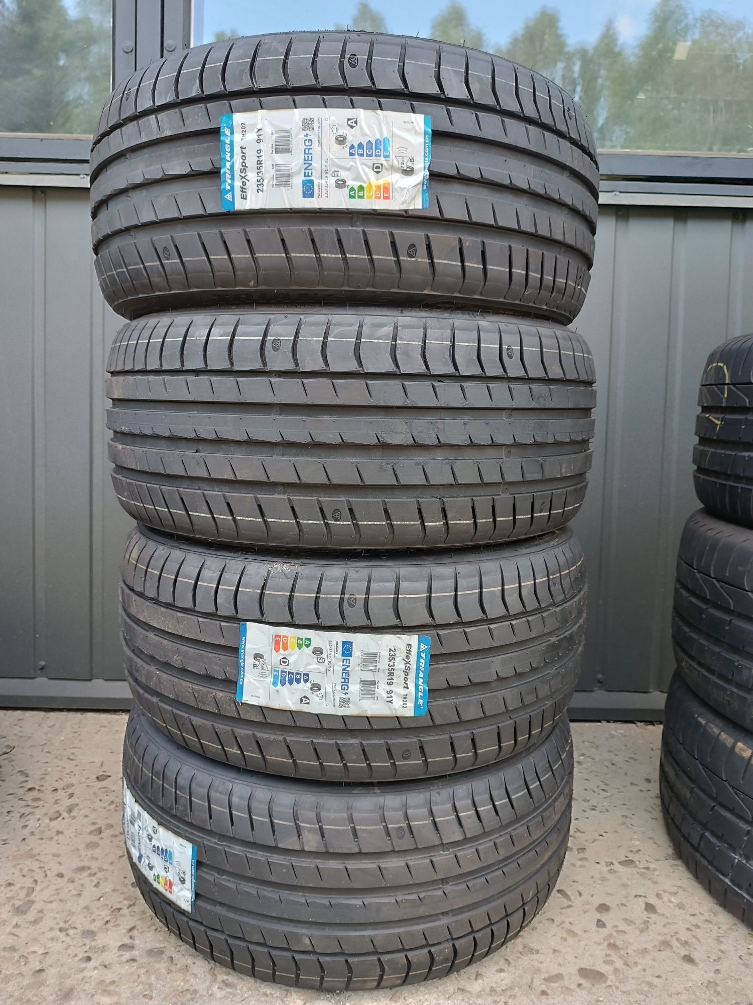 Літні шини 235/35/19 Triangle EffeX Sport НОВІ