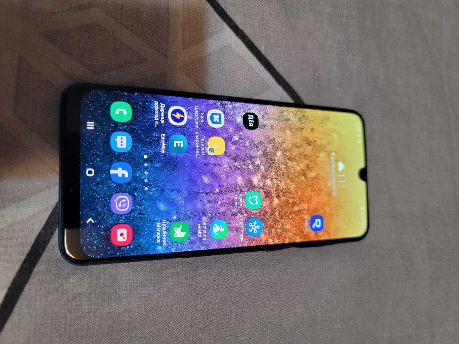 смартфон samsung a50 128Gb Хороший комплект