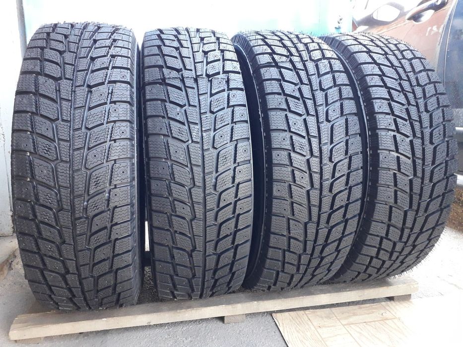 25рік Зима 215/65/16 С. Шини зимние грузовые. R16.  Германия. 2/4 шт.