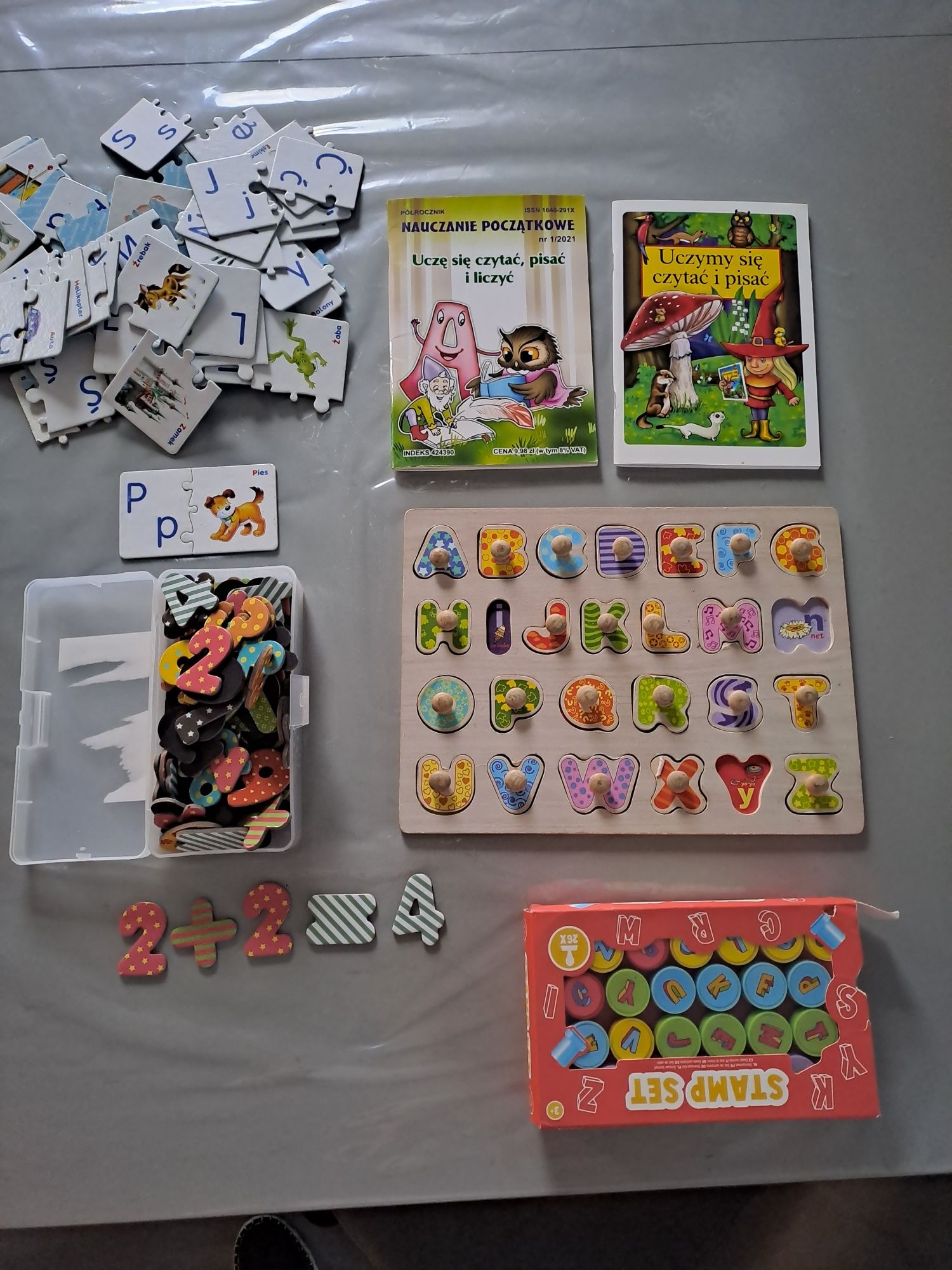 Gra Nauka liter i liczb stempelki puzzle 6 elementów pieczątki magnesy