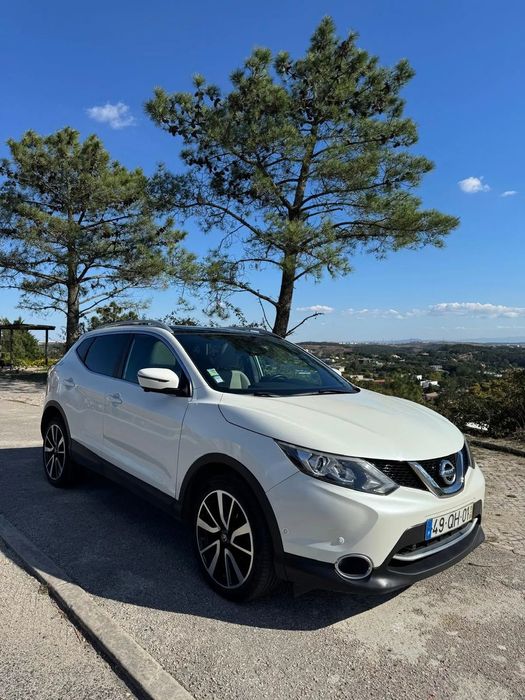 Nissan Qashqai 1.6 dCi Tekna 19 Alcantara Xtronic