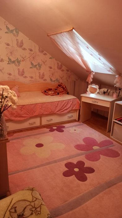 Продаж 6-ти кімнатної квартири у місті Ужгород.