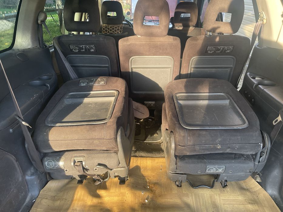 Продам автомобіль Mazda MPV